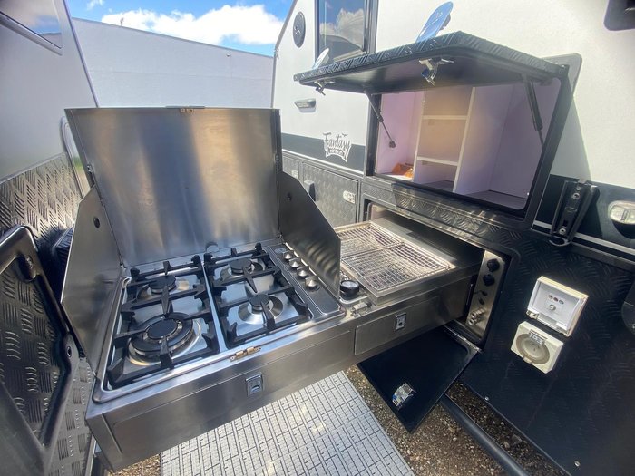 2020 Fantasy Caravan F5 A