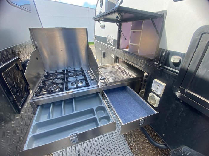 2020 Fantasy Caravan F5 A