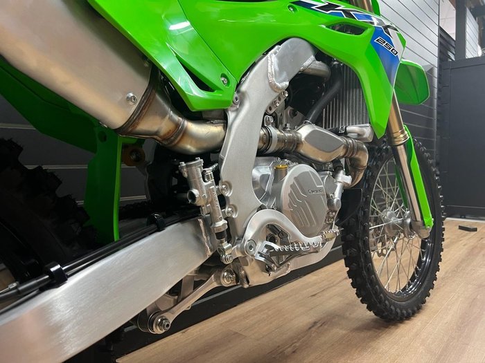 2026 Kawasaki 2026 Kawasaki KX252 MOTOCROSS Green