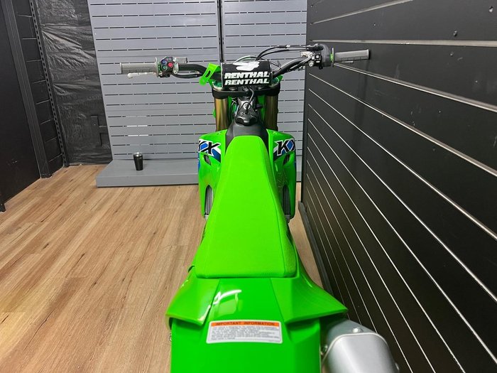2026 Kawasaki 2026 Kawasaki KX252 MOTOCROSS Green