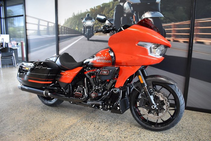 2026 HARLEY-DAVIDSON FLTRXSTSE CVO RD GLIDE ST 121