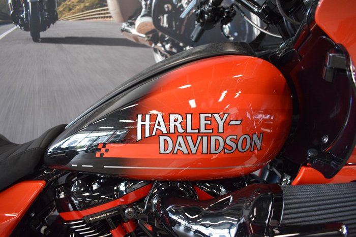 2026 HARLEY-DAVIDSON FLTRXSTSE CVO RD GLIDE ST 121