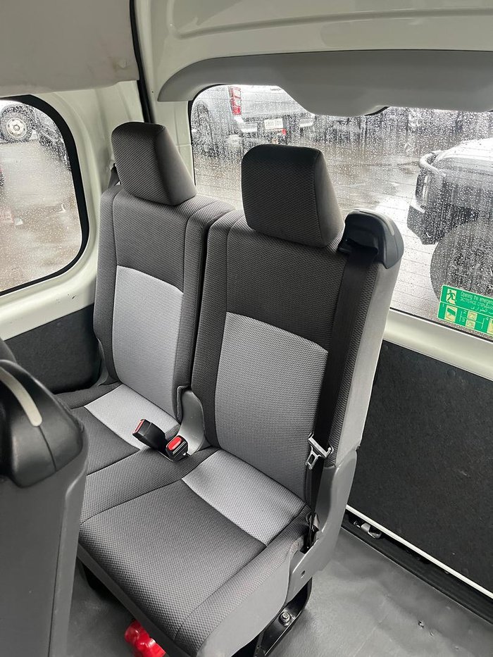 2022 Toyota Hiace Commuter
