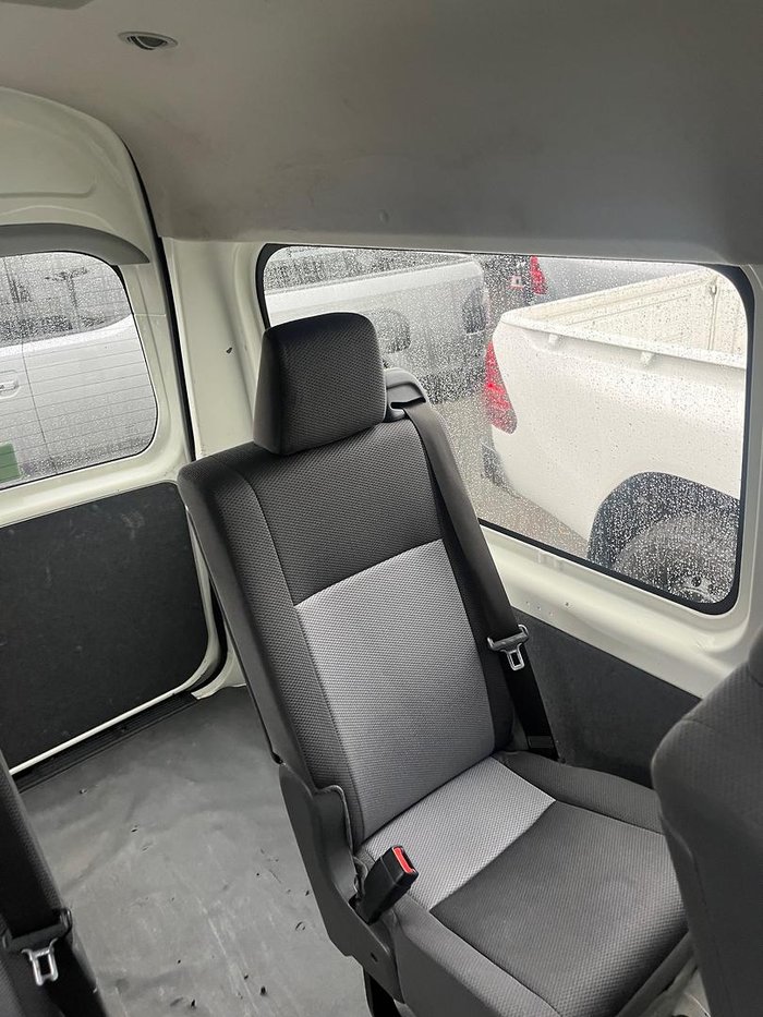 2022 Toyota Hiace Commuter