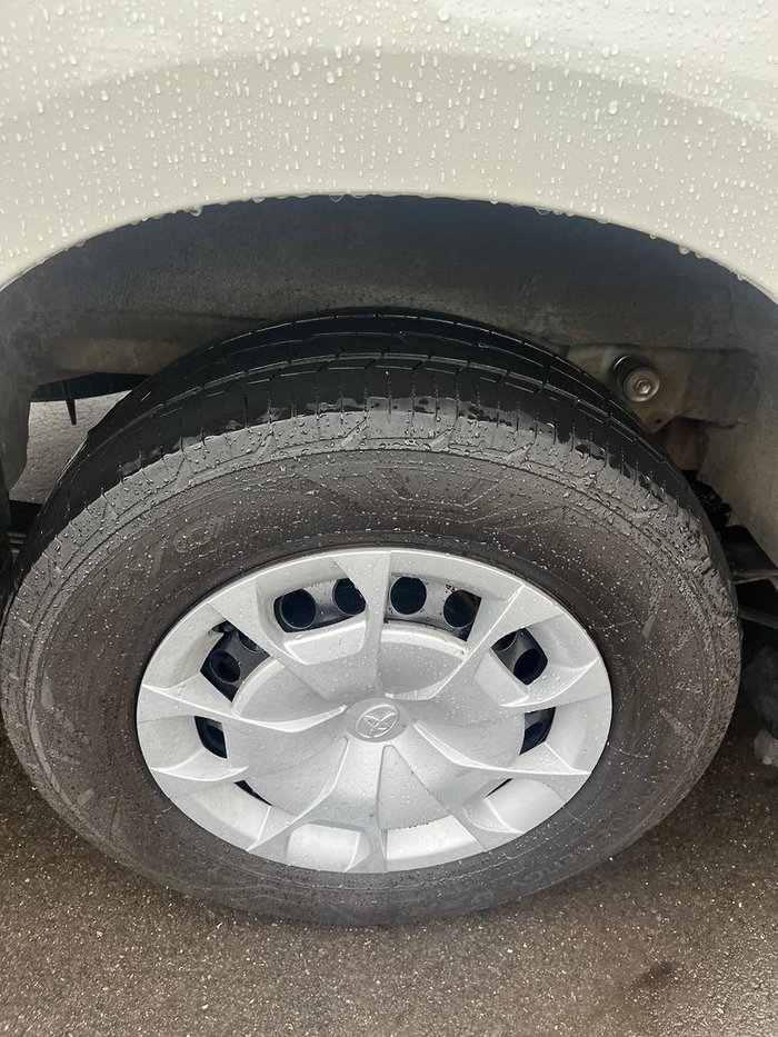 2022 Toyota Hiace Commuter