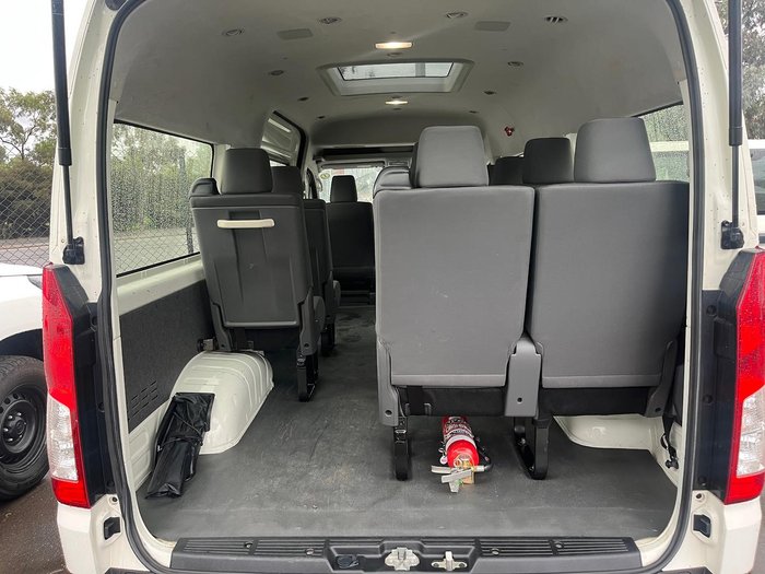 2022 Toyota Hiace Commuter