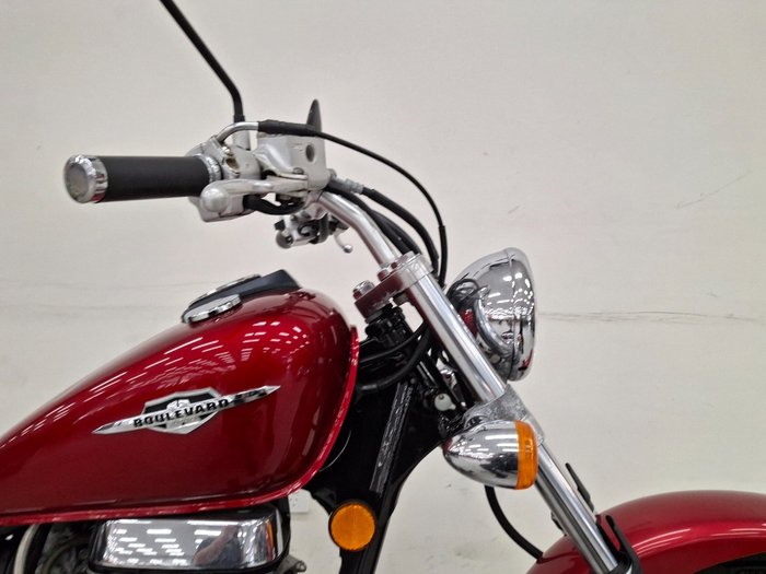 2015 Suzuki BOULEVARD S40 Red