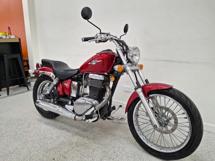 2015 Suzuki BOULEVARD S40 Red
