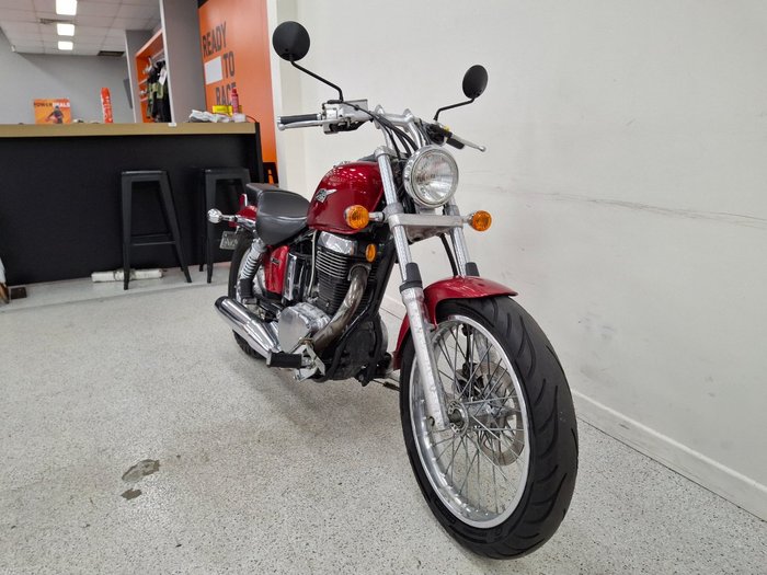 2015 Suzuki BOULEVARD S40 Red