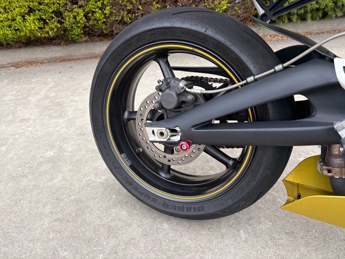 2012 Triumph DAYTONA 675 Yellow