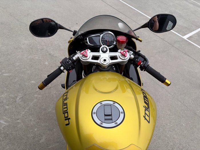 2012 Triumph DAYTONA 675 Yellow