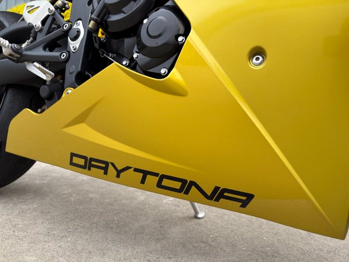 2012 Triumph DAYTONA 675 Yellow