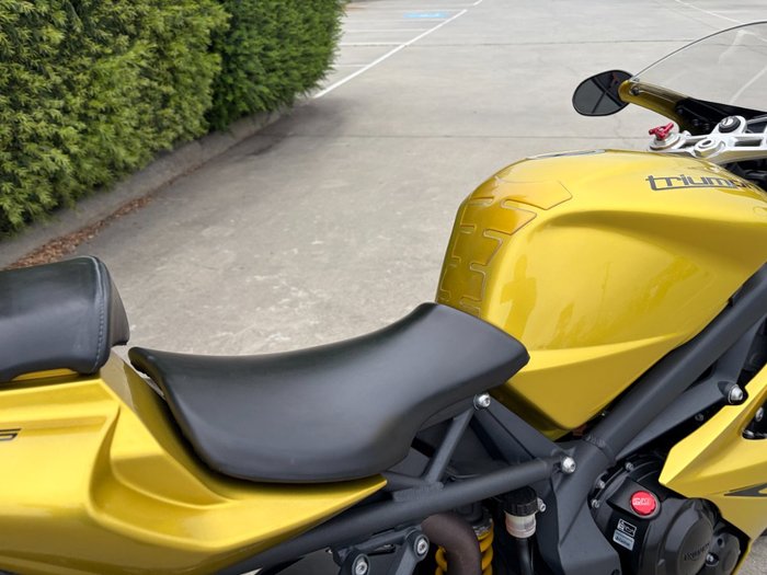 2012 Triumph DAYTONA 675 Yellow
