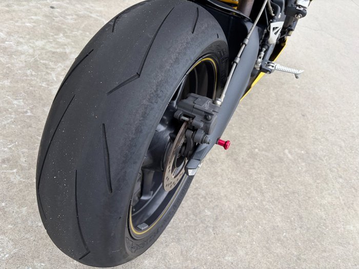 2012 Triumph DAYTONA 675 Yellow