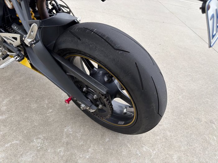 2012 Triumph DAYTONA 675 Yellow