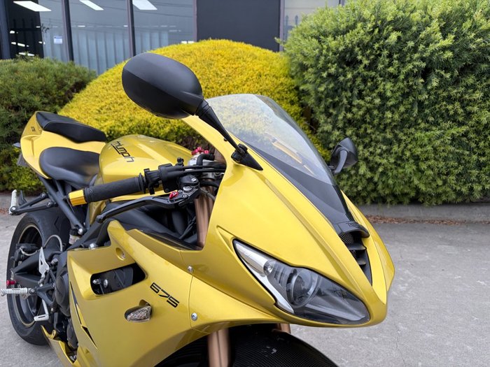 2012 Triumph DAYTONA 675 Yellow