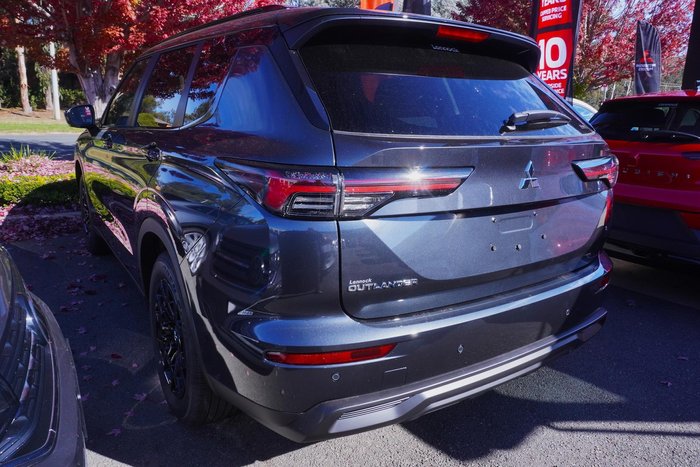 2026 Mitsubishi Outlander LS