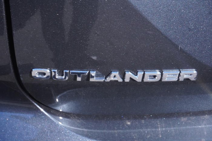 2026 Mitsubishi Outlander LS