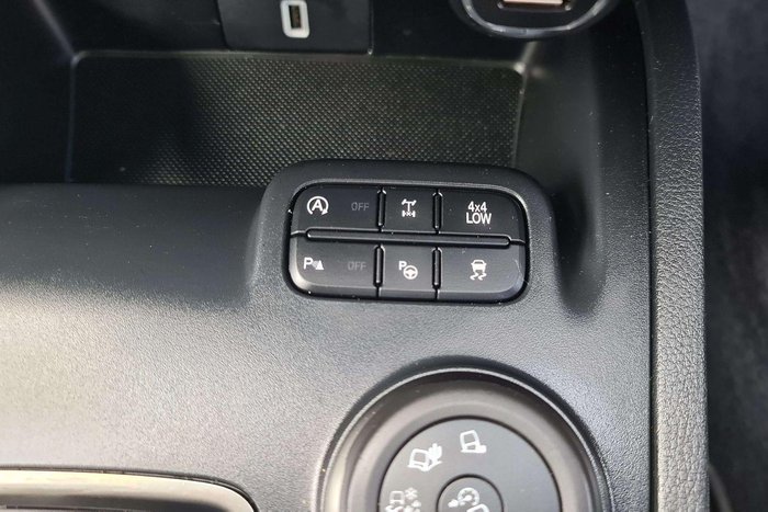 2021 Ford Everest Titanium