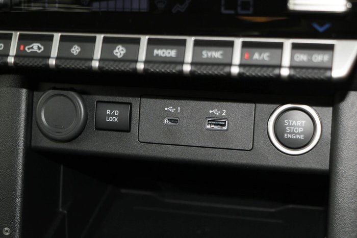 2025 Mitsubishi Triton GSR
