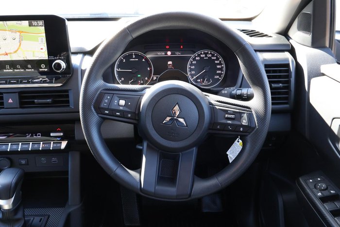 2025 Mitsubishi Triton GLX+