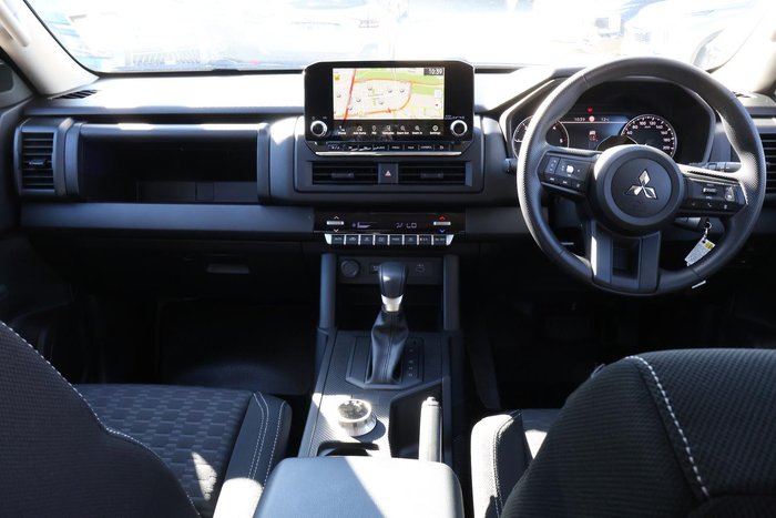 2025 Mitsubishi Triton GLX+