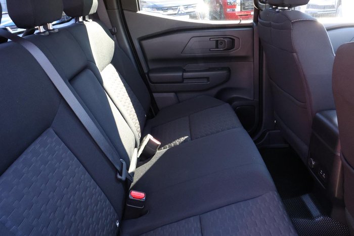 2025 Mitsubishi Triton GLX+