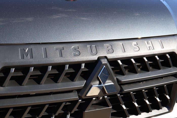 2025 Mitsubishi Triton GLX+