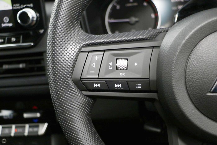 2025 Mitsubishi Triton GLX