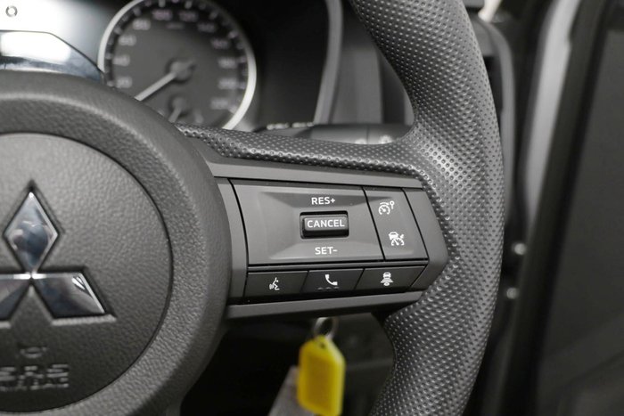 2025 Mitsubishi Triton GLX