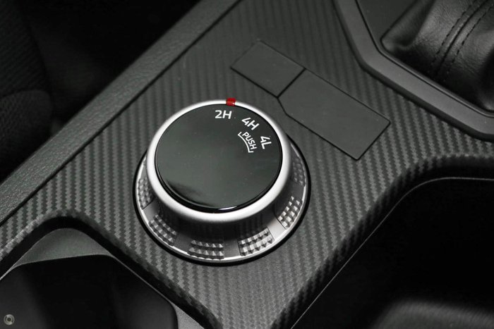 2025 Mitsubishi Triton GLX