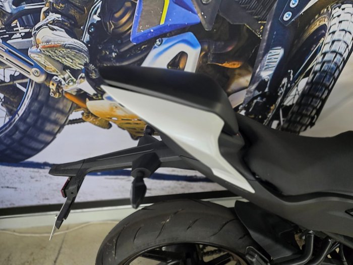 2024 CFMOTO 450 NK WHITE