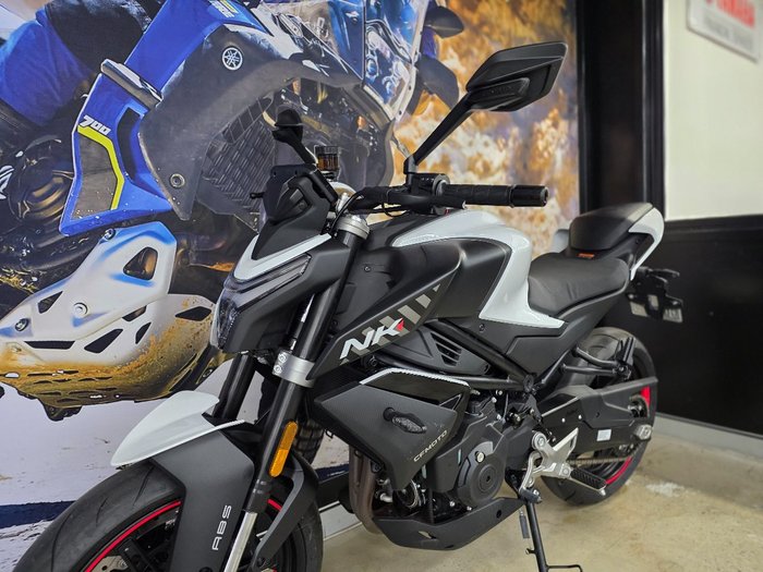 2024 CFMOTO 450 NK WHITE