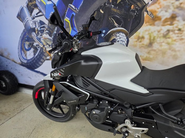 2024 CFMOTO 450 NK WHITE