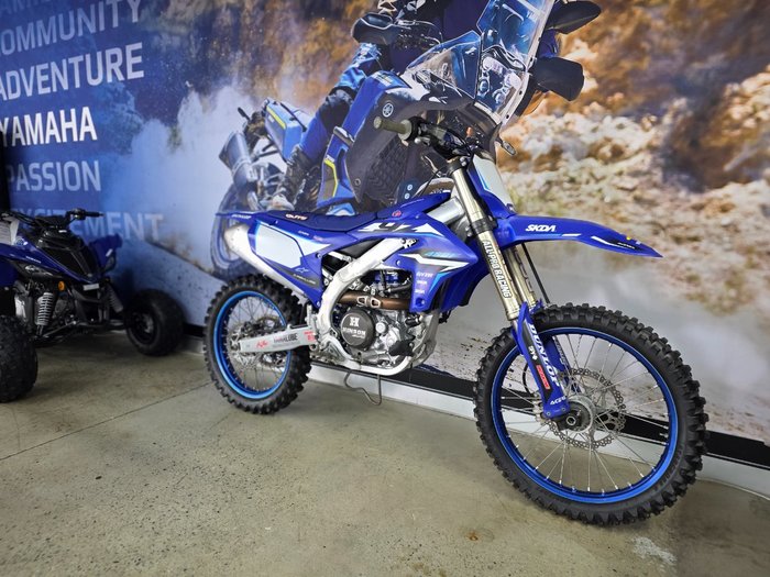 2024 Yamaha YZ450F BLUE