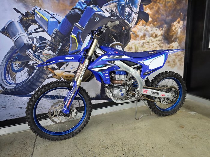 2024 Yamaha YZ450F BLUE
