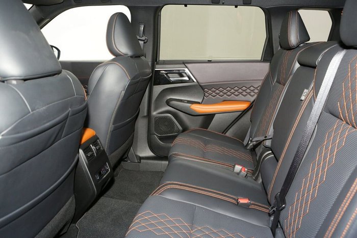 2024 Mitsubishi Outlander Exceed Tourer