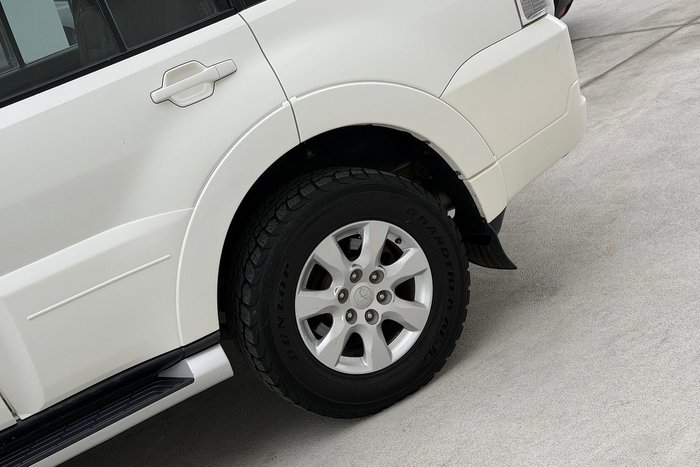 2019 Mitsubishi Pajero GLX