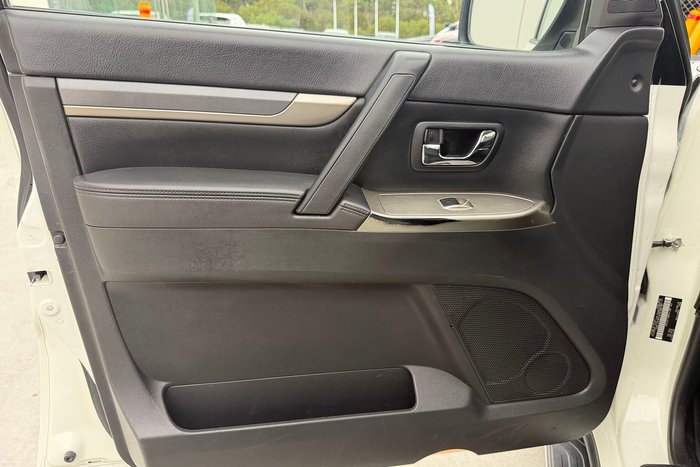 2019 Mitsubishi Pajero GLX