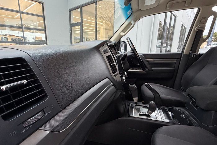 2019 Mitsubishi Pajero GLX