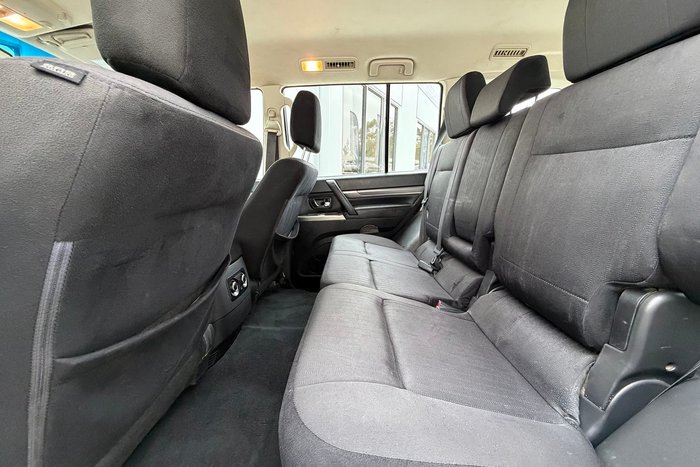 2019 Mitsubishi Pajero GLX