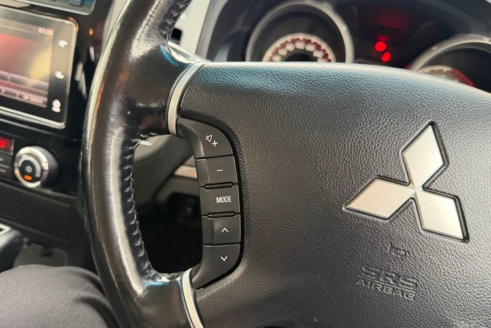 2019 Mitsubishi Pajero GLX