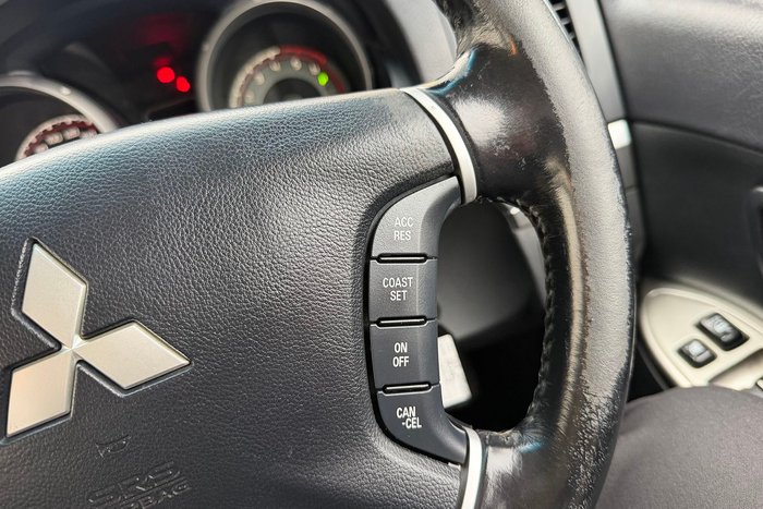 2019 Mitsubishi Pajero GLX