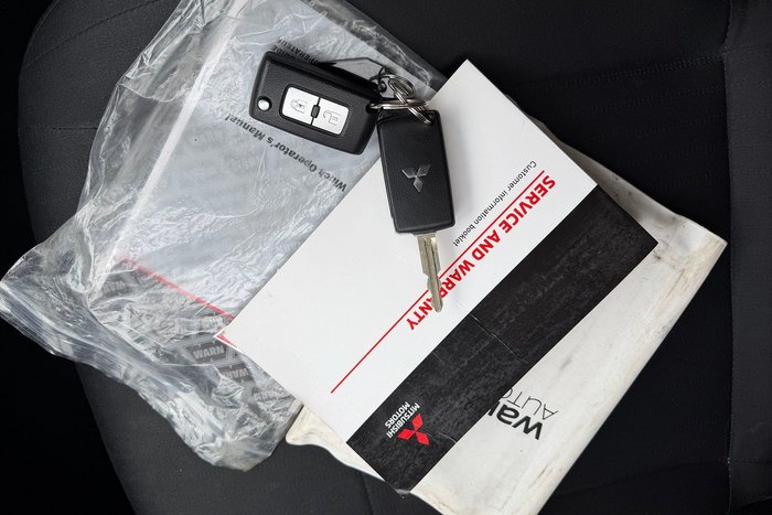 2019 Mitsubishi Pajero GLX