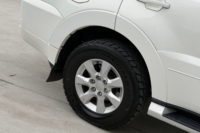 2019 Mitsubishi Pajero GLX