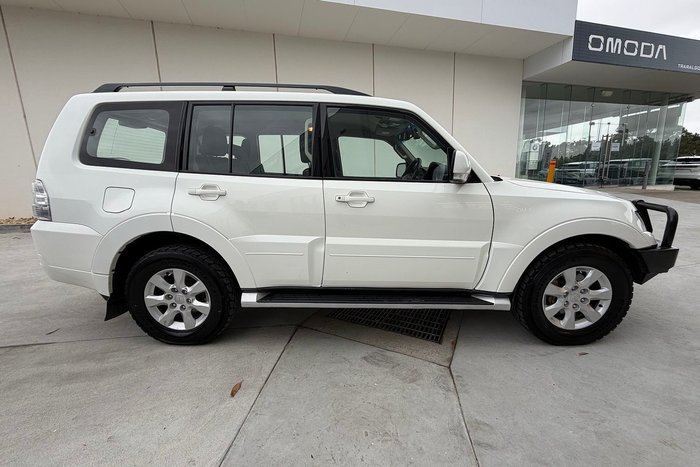 2019 Mitsubishi Pajero GLX