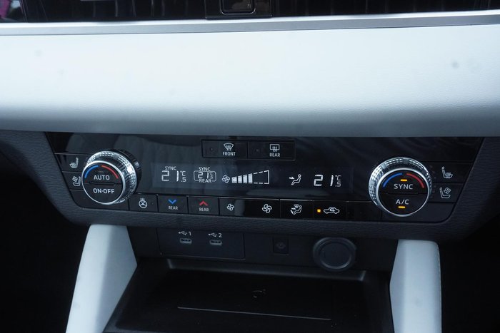 2025 Mitsubishi Outlander Exceed