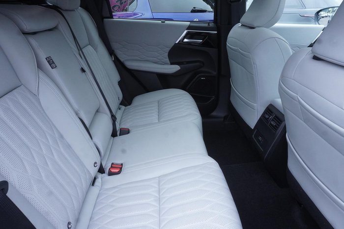 2025 Mitsubishi Outlander Exceed