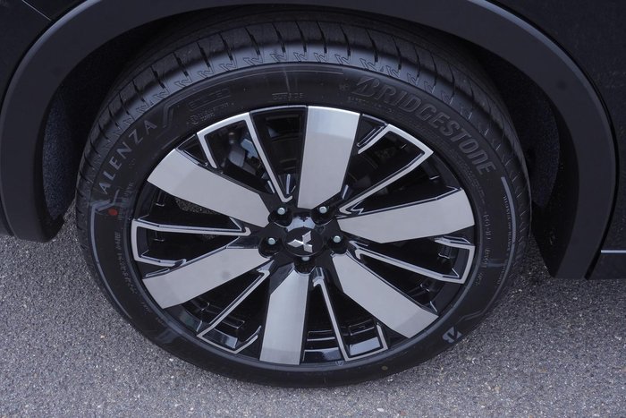 2025 Mitsubishi Outlander Exceed