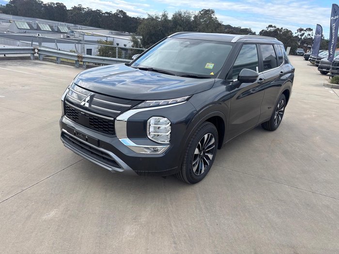 2025 Mitsubishi Outlander LS